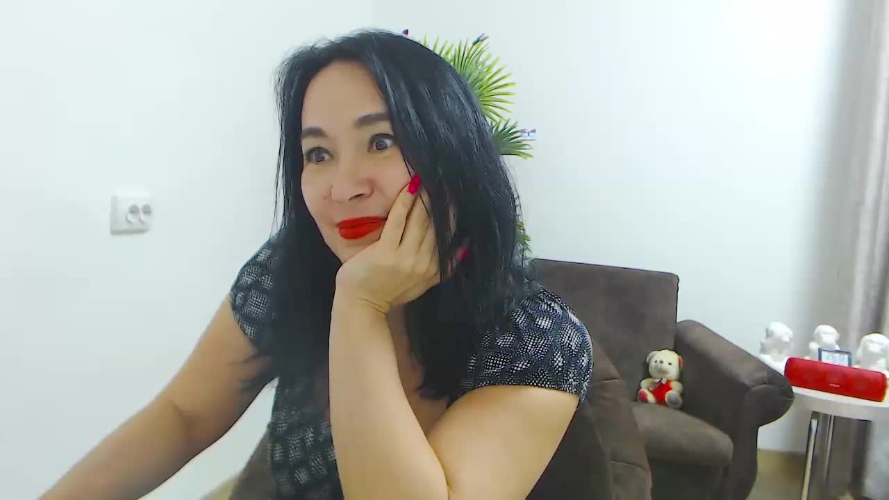 LesoleiLika Cam Show Recorded 2025-04-04