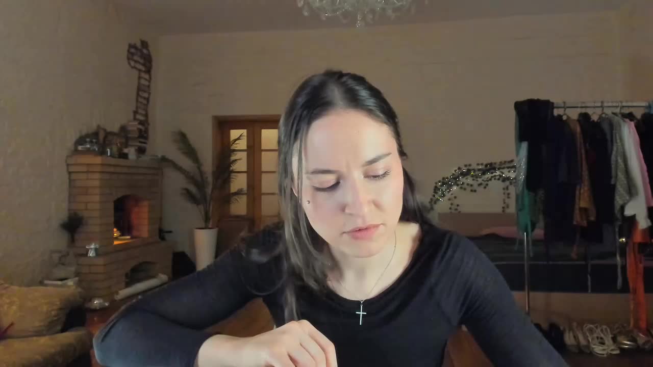 Michi_souffl Cam Show Recorded 2025-04-05