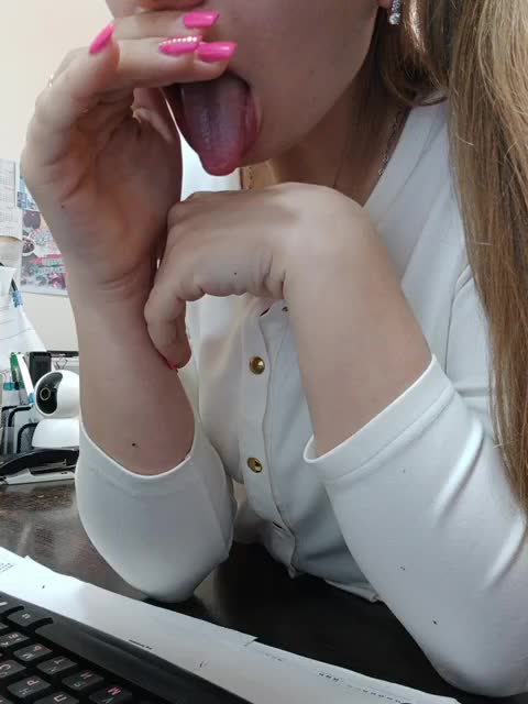 EmmiHot Cam Show Recorded 2025-04-05
