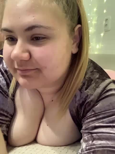 7KLYBNIKA7 Cam Show Recorded 2025-04-06