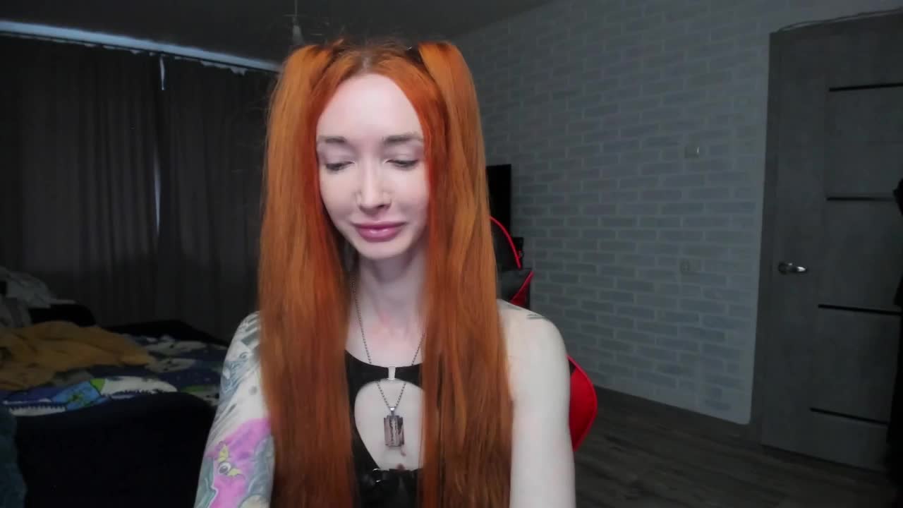 Roxy-Sun Cam Show Recorded 2025-04-06