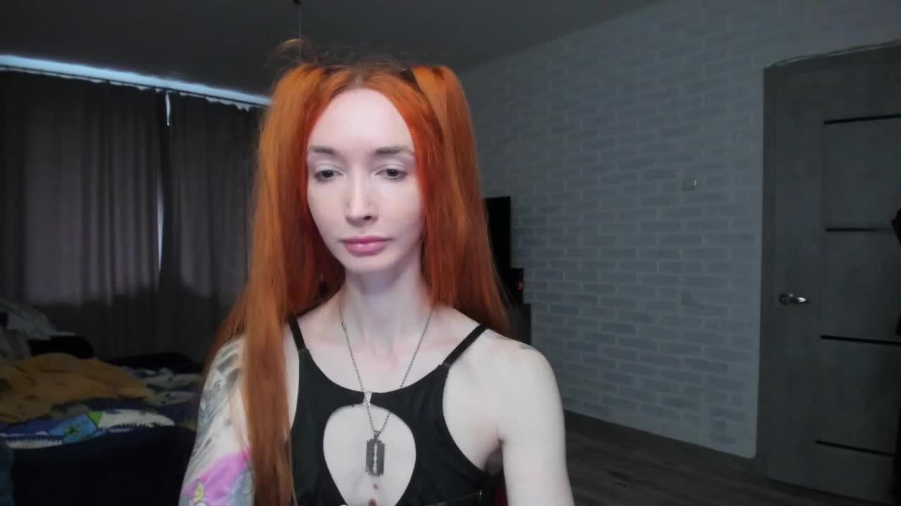 Roxy-Sun Cam Show Recorded 2025-04-06