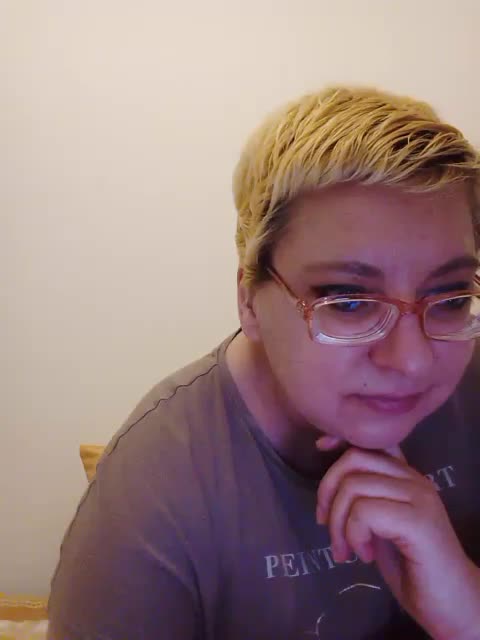LeonaSplash Cam Show Recorded 2025-04-07
