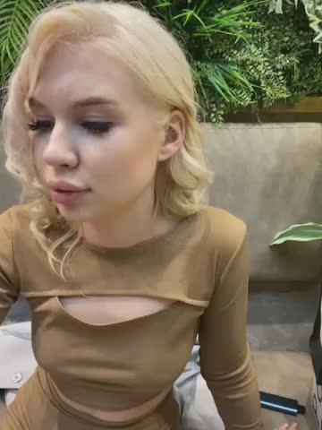 KissAvrora Cam Show Recorded 2025-04-07