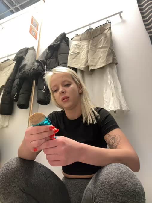 LikaCat Cam Show Recorded 2025-04-07