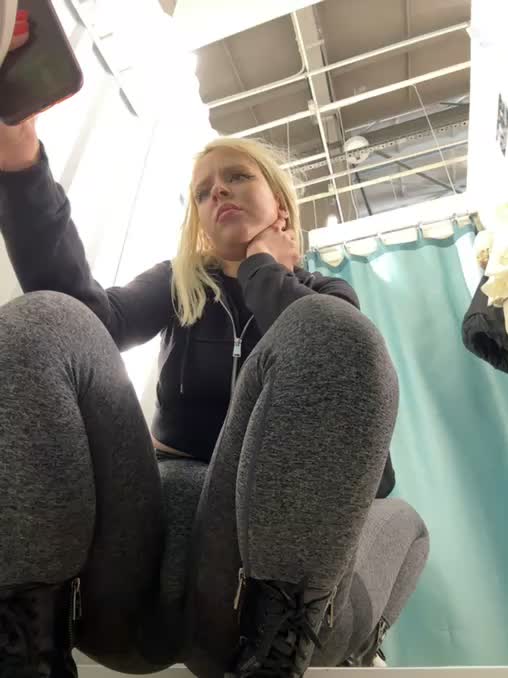 LikaCat Cam Show Recorded 2025-04-07