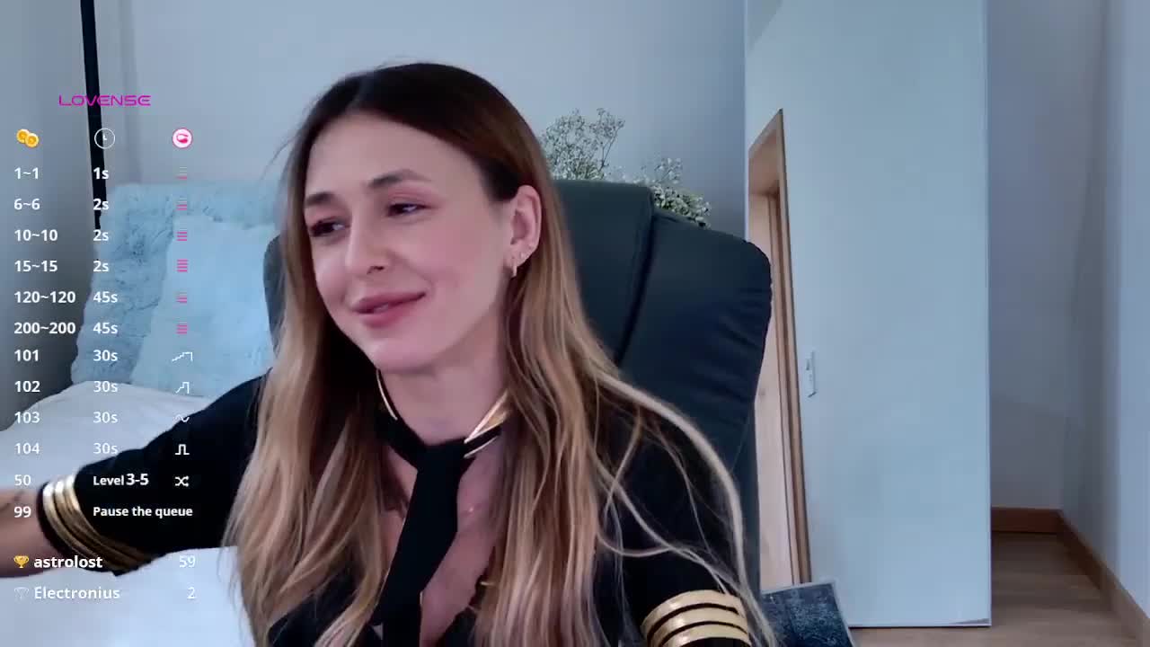 Sophie_Enzo Cam Show Recorded 2025-04-07