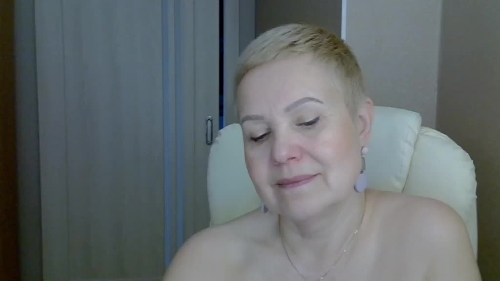 MadamMadam Cam Show Recorded 2025-04-07