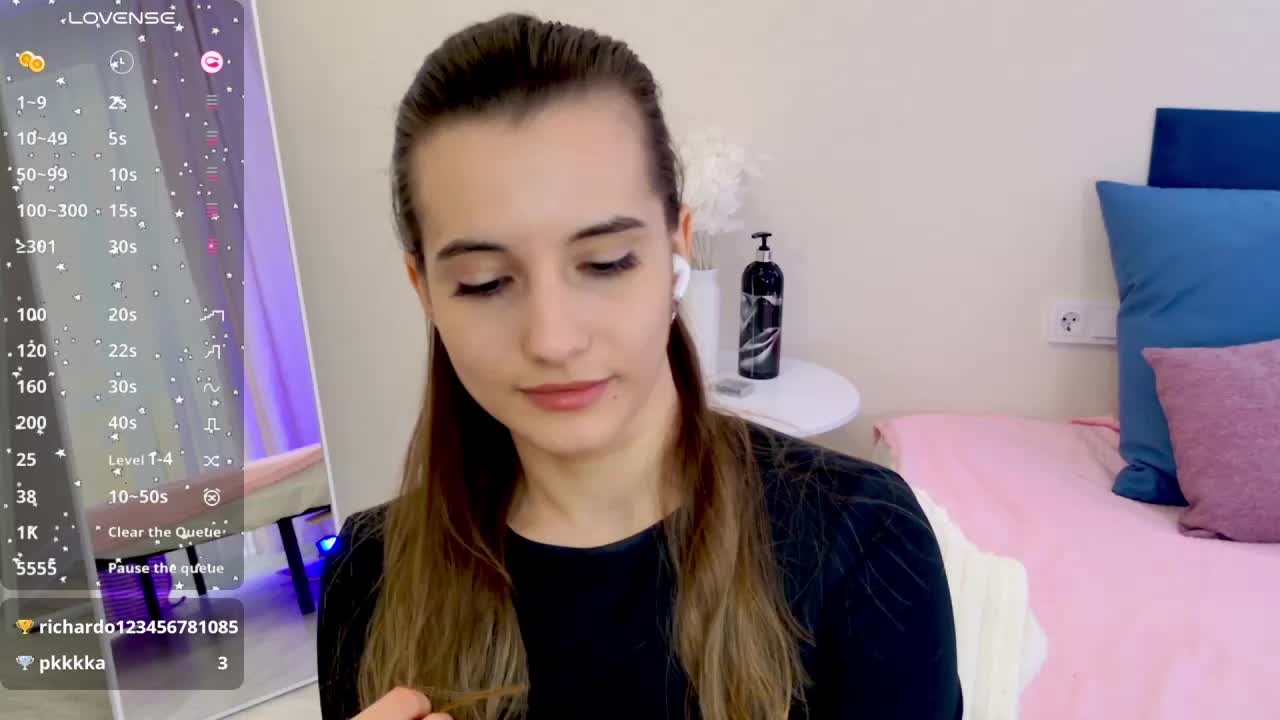 Alice_Weiss Cam Show Recorded 2025-04-07