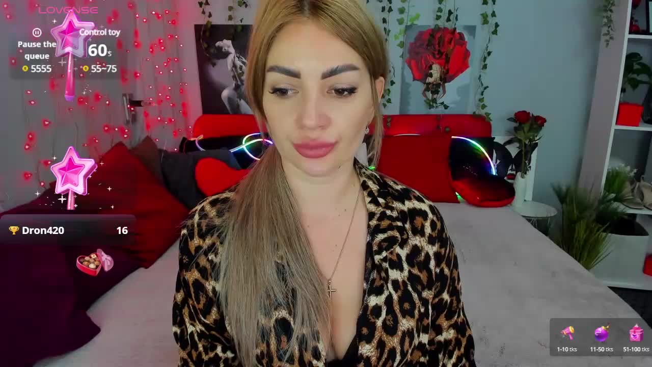 LunaBellucci Cam Show Recorded 2025-04-07