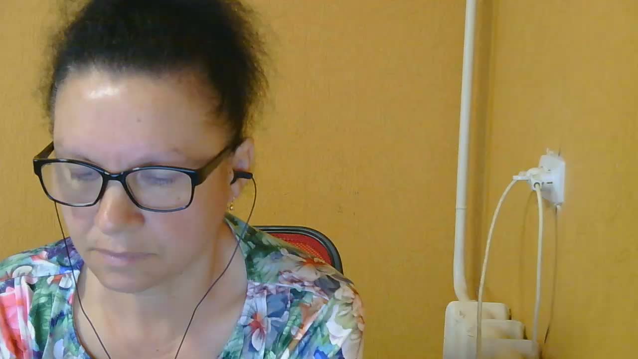 Liddia Cam Show Recorded 2025-04-07
