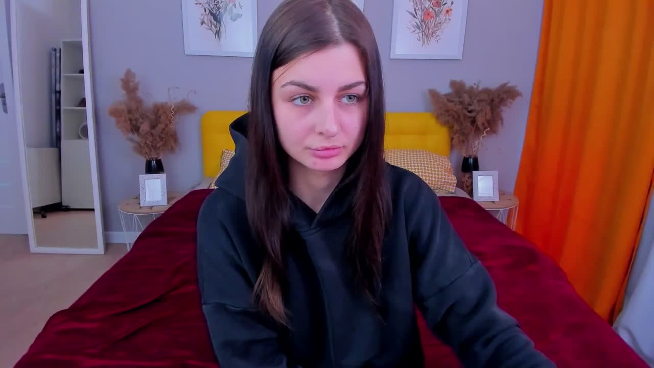 EmmaOlsen4u Cam Show Recorded 2025-04-07