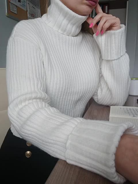 EmmiHot Cam Show Recorded 2025-04-07