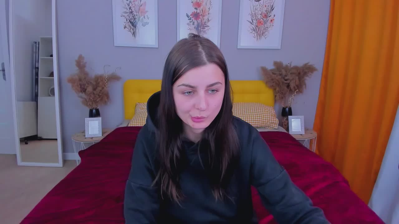 EmmaOlsen4u Cam Show Recorded 2025-04-07