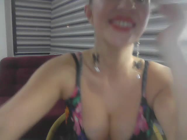 Emiliya-325 Cam Show Recorded 2025-04-08