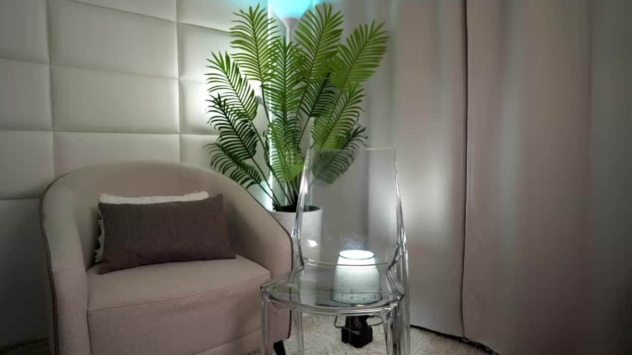 JuliaDragon Cam Show Recorded 2025-04-08