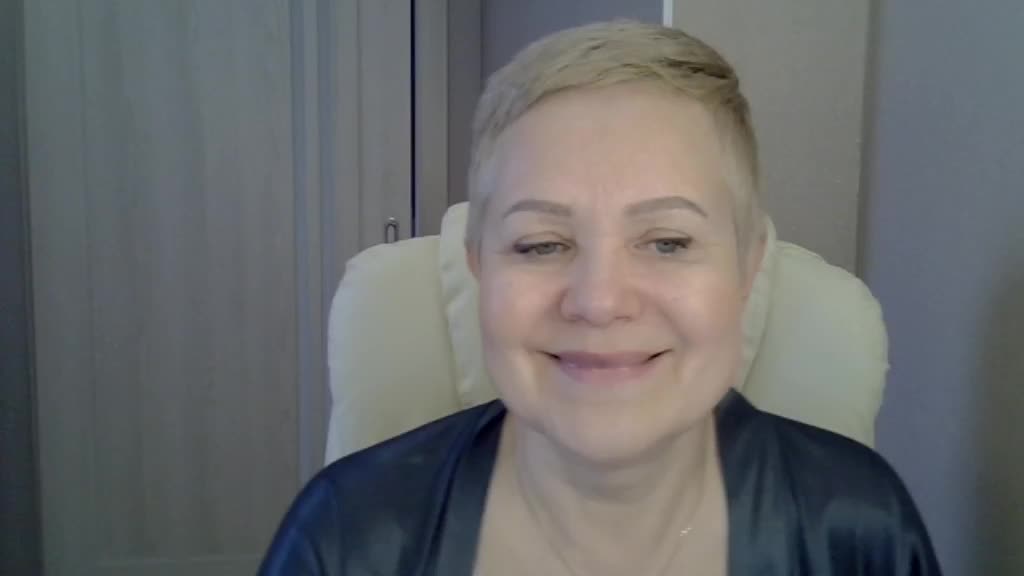 MadamMadam Cam Show Recorded 2025-04-08