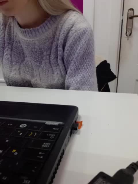 Xo4y-Tpax Cam Show Recorded 2025-04-08
