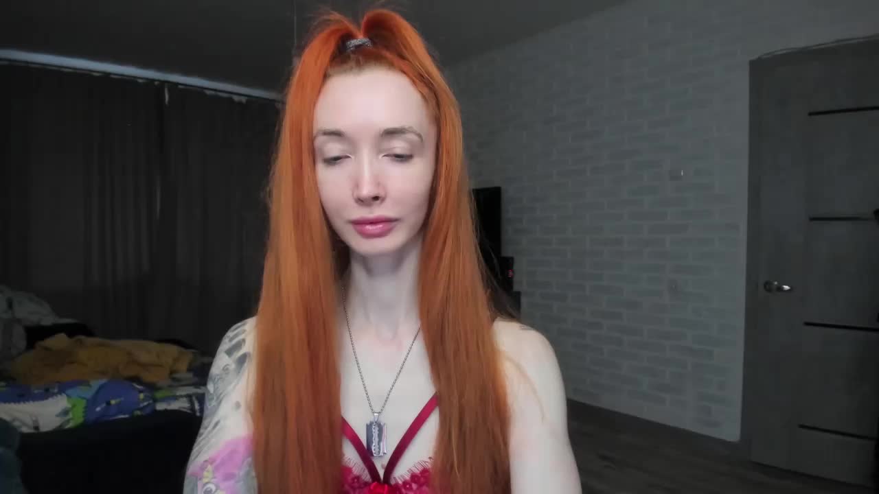 Roxy-Sun Cam Show Recorded 2025-04-08