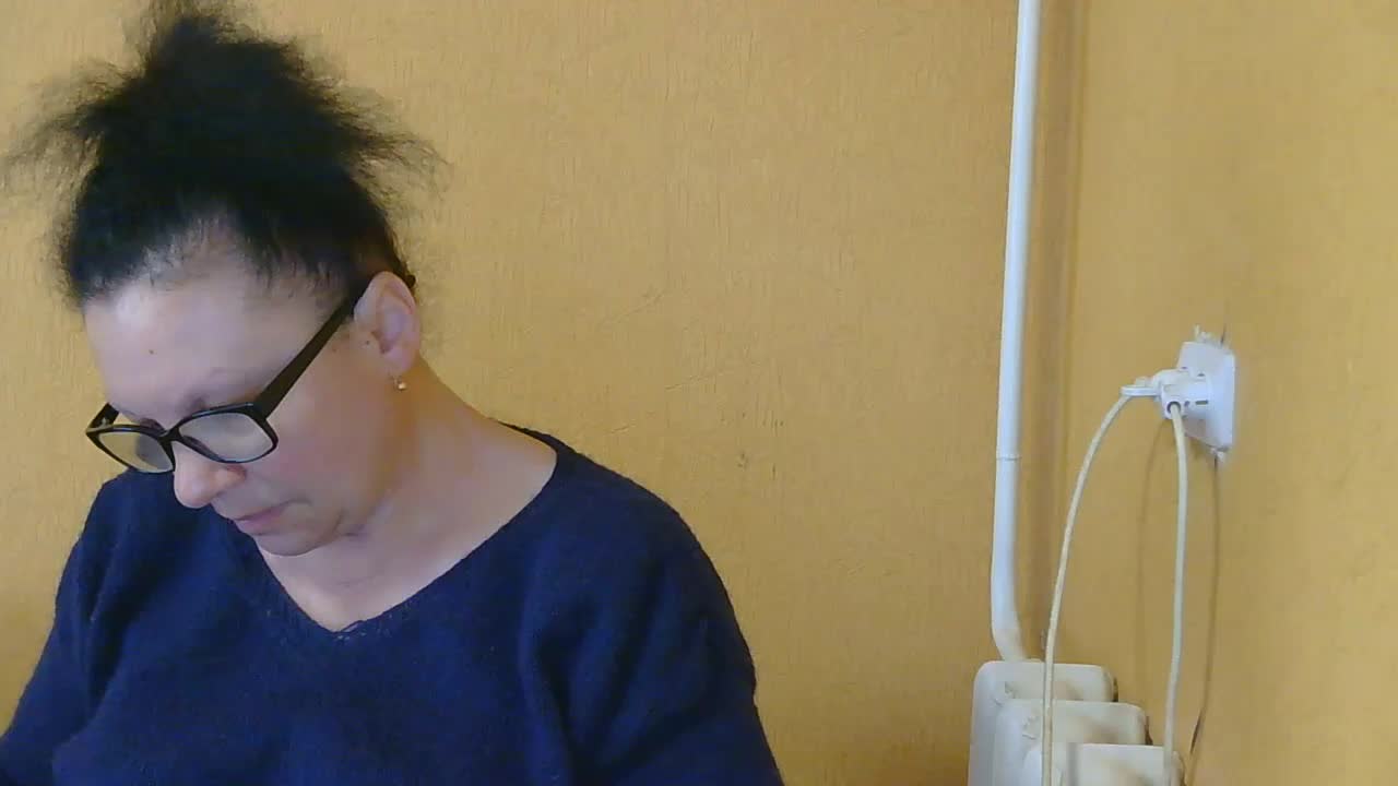 Liddia Cam Show Recorded 2025-04-08