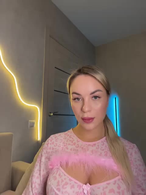 Mila-m Cam Show Recorded 2025-04-09