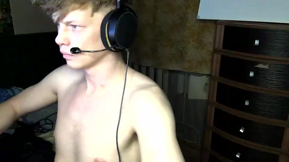 Shyredstar Cam Show Recorded 2025-04-09