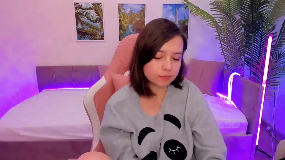 Lina_brownie Cam Show Recorded 2025-04-09