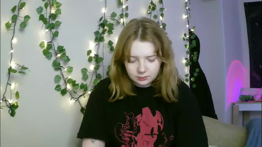Lollylol11 Cam Show Recorded 2025-04-09