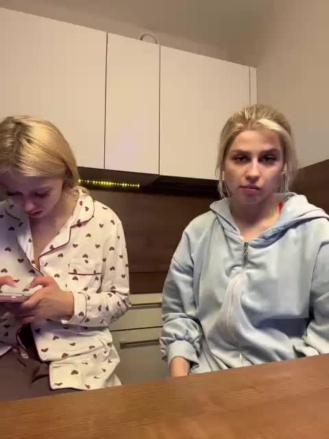 VibroMashulkaDashulka Cam Show Recorded 2025-04-10