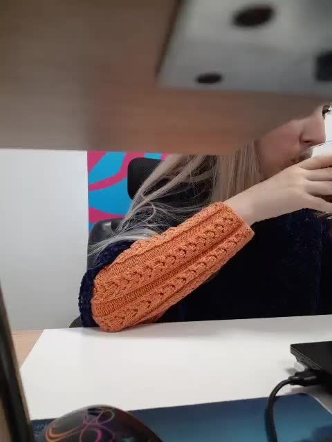 Xo4y-Tpax Cam Show Recorded 2025-04-10