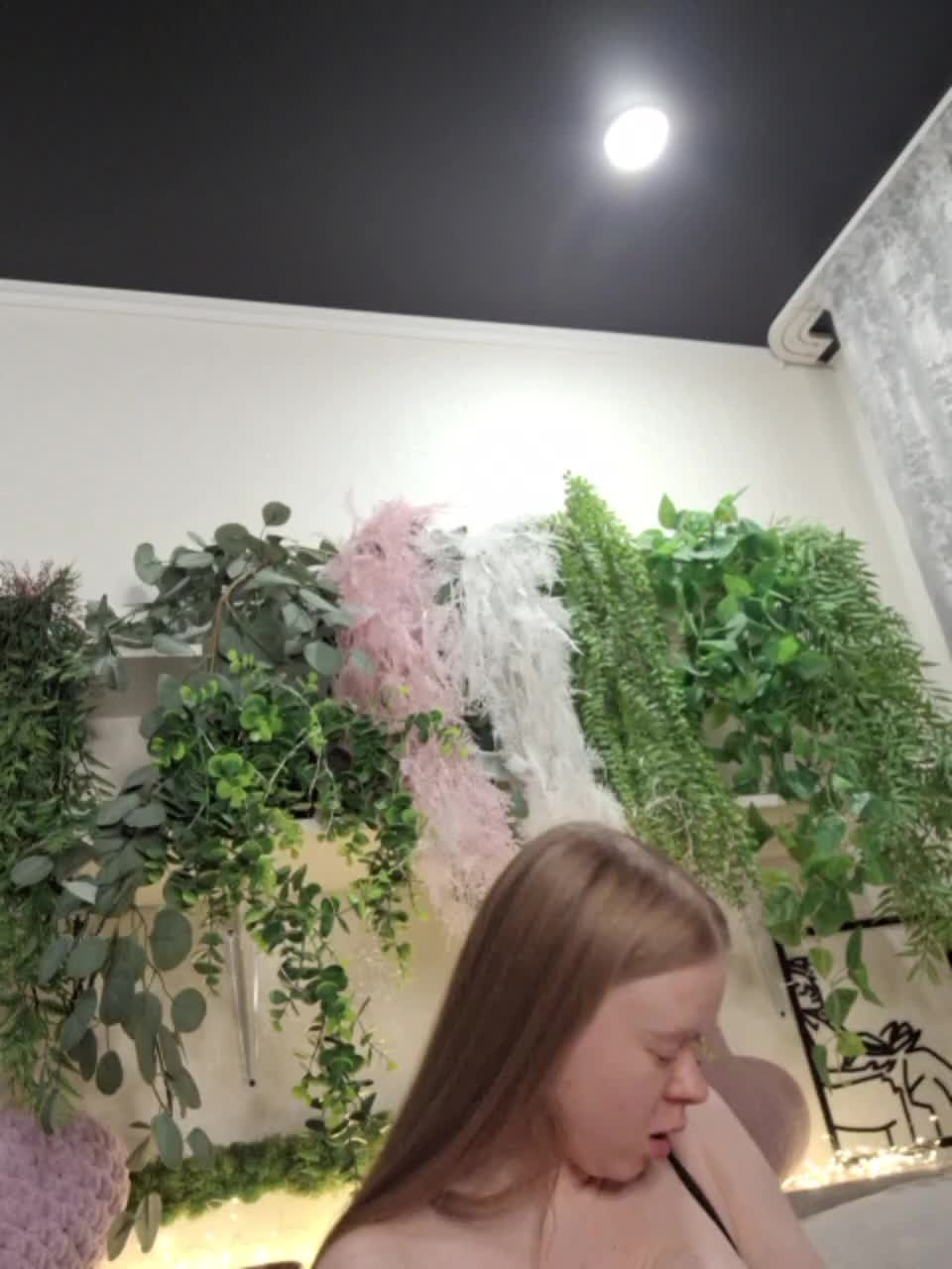 -scyrim- Cam Show Recorded 2025-04-11