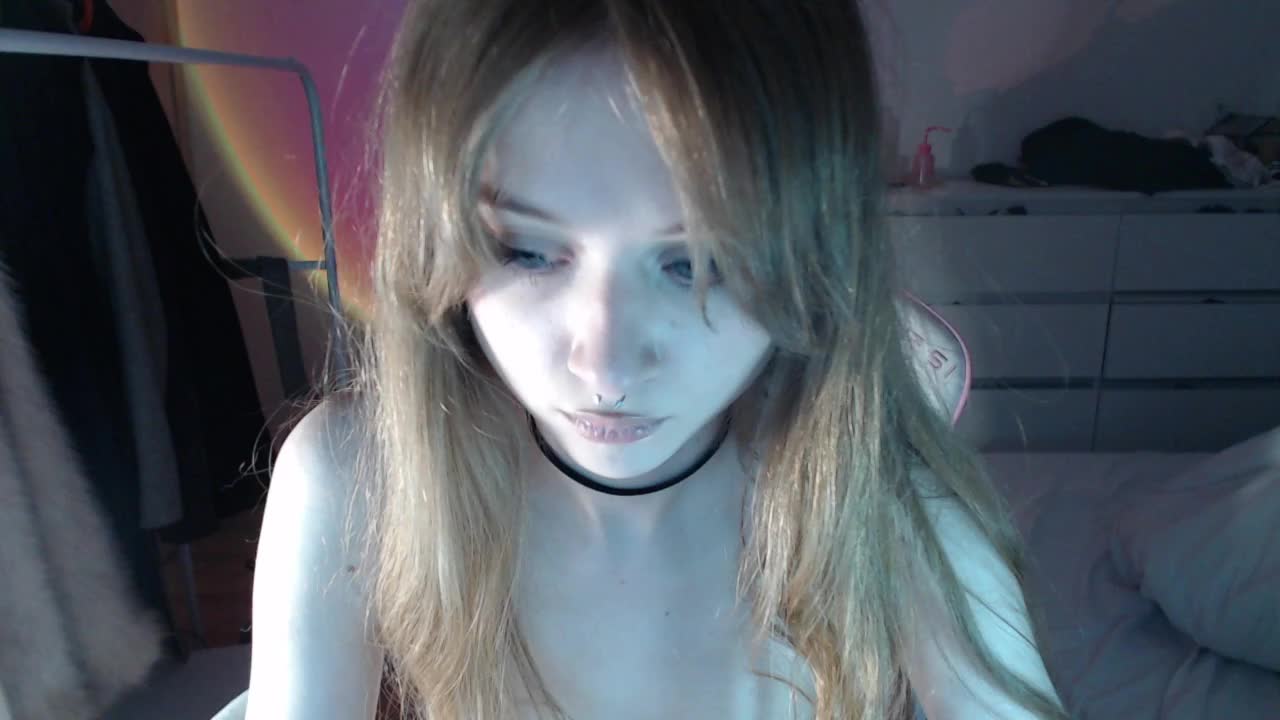 Mnepohuyy Cam Show Recorded 2025-04-11
