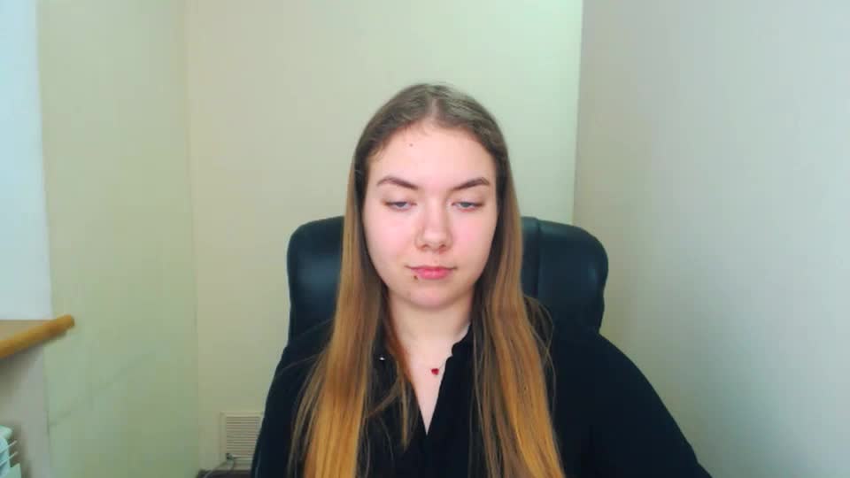 Zoey_deuttch Cam Show Recorded 2025-04-11