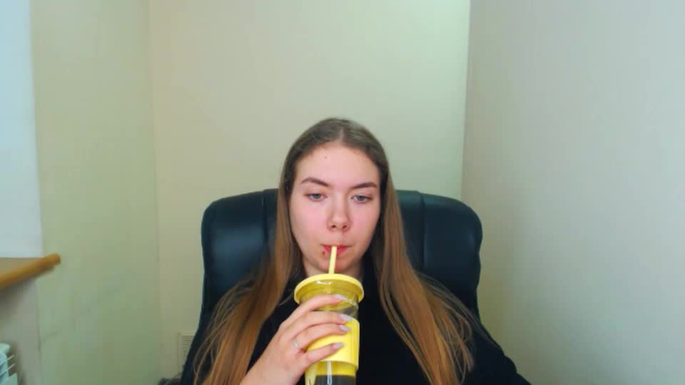 Zoey_deuttch Cam Show Recorded 2025-04-11