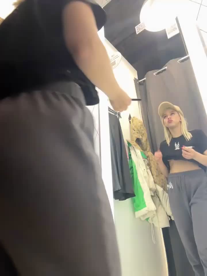 LikaCat Cam Show Recorded 2025-04-11