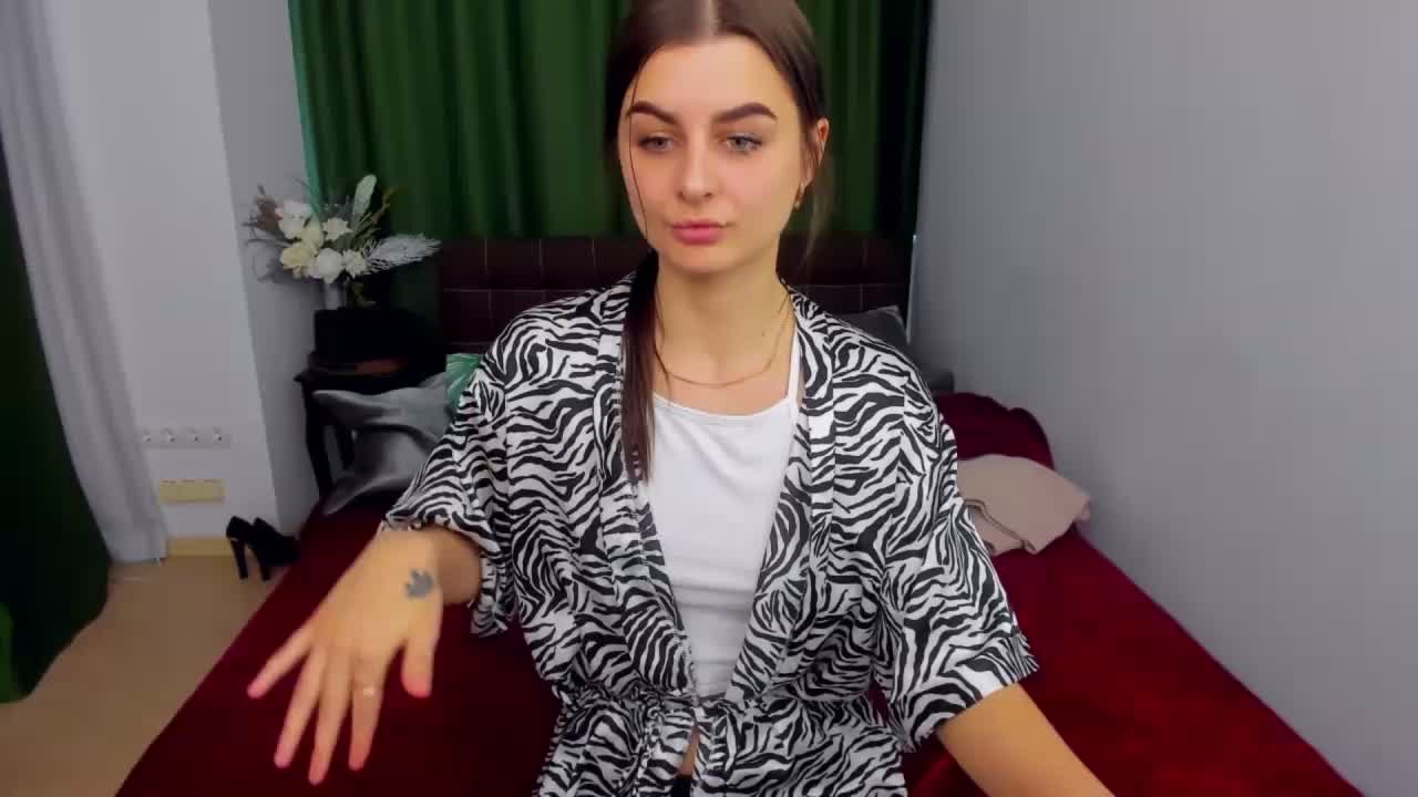 EmmaOlsen4u Cam Show Recorded 2025-04-11