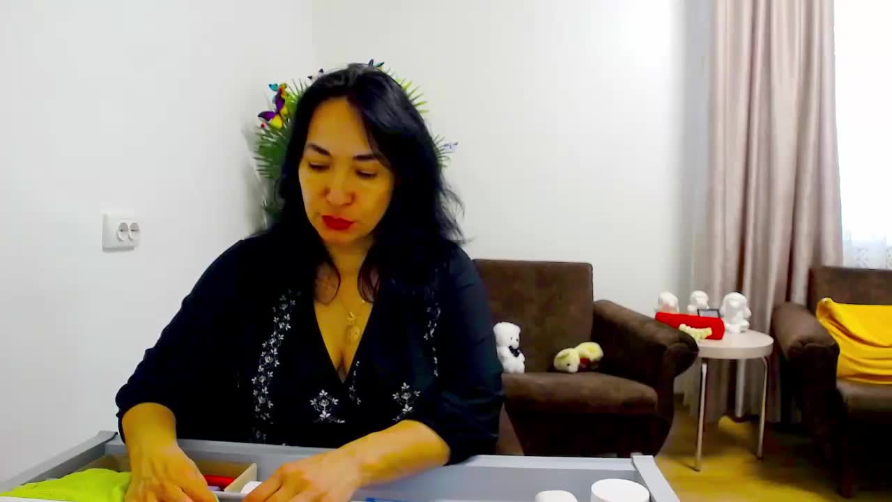 LesoleiLika Cam Show Recorded 2025-04-11