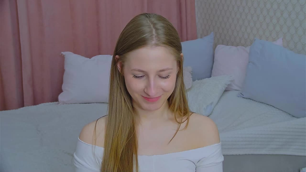 BritneyCruze Cam Show Recorded 2025-04-12