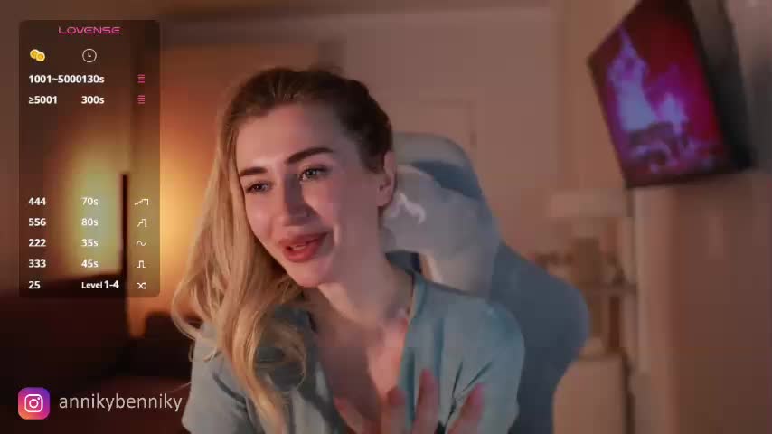 Coconutkitty Cam Show Recorded 2025-04-13