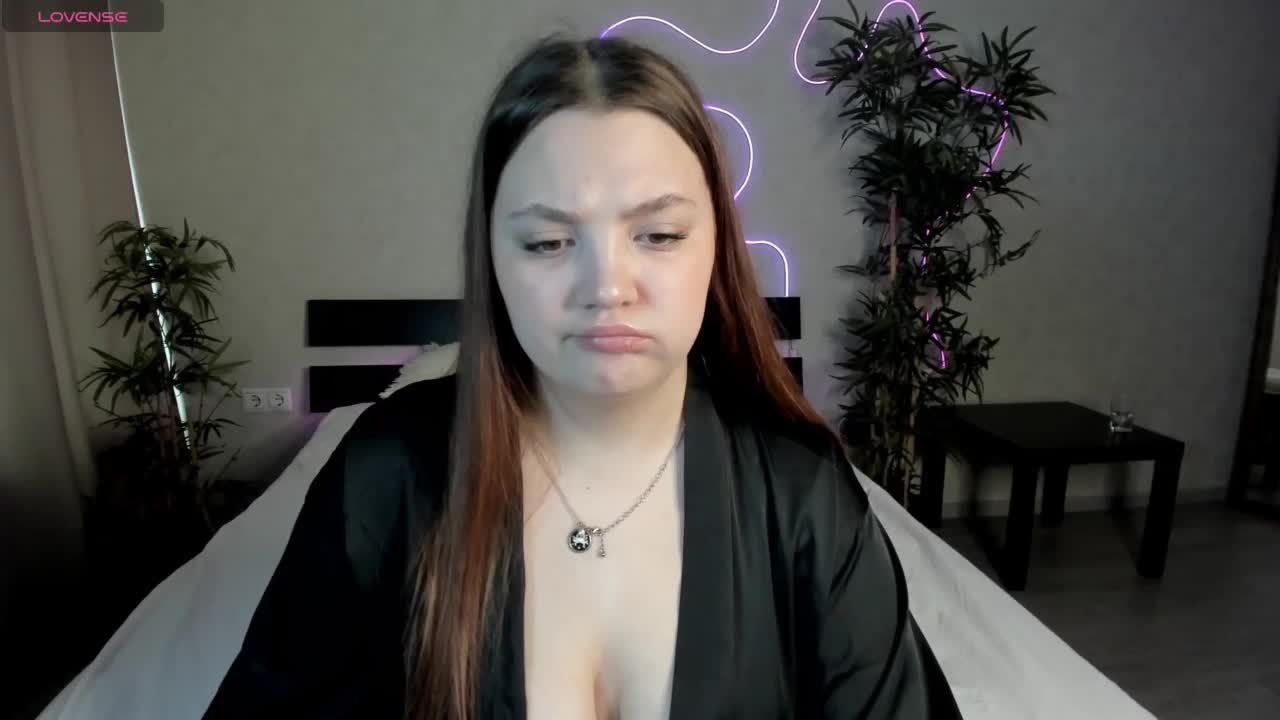 Nika-Mariss Cam Show Recorded 2025-04-13