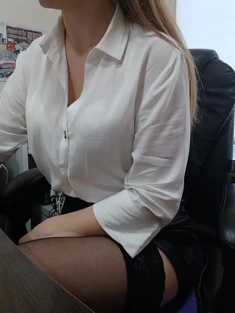 EmmiHot Cam Show Recorded 2025-04-13