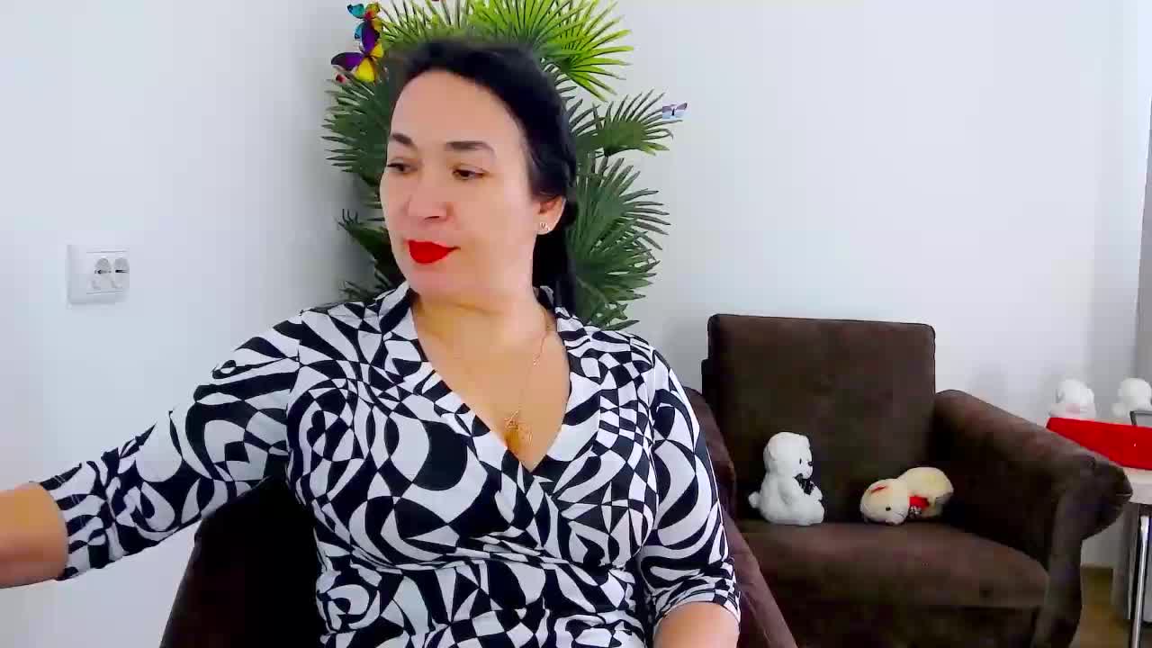 LesoleiLika Cam Show Recorded 2025-04-14