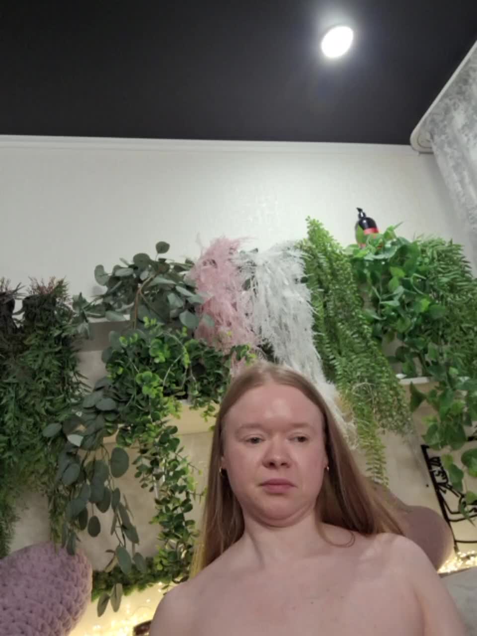 -scyrim- Cam Show Recorded 2025-04-14