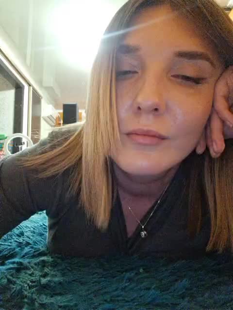 SexyFrau Cam Show Recorded 2025-04-15