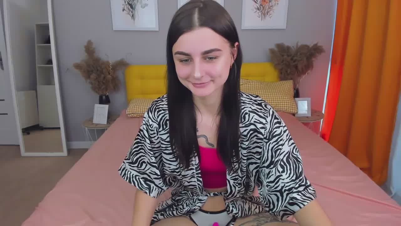 EmmaOlsen4u Cam Show Recorded 2025-04-15