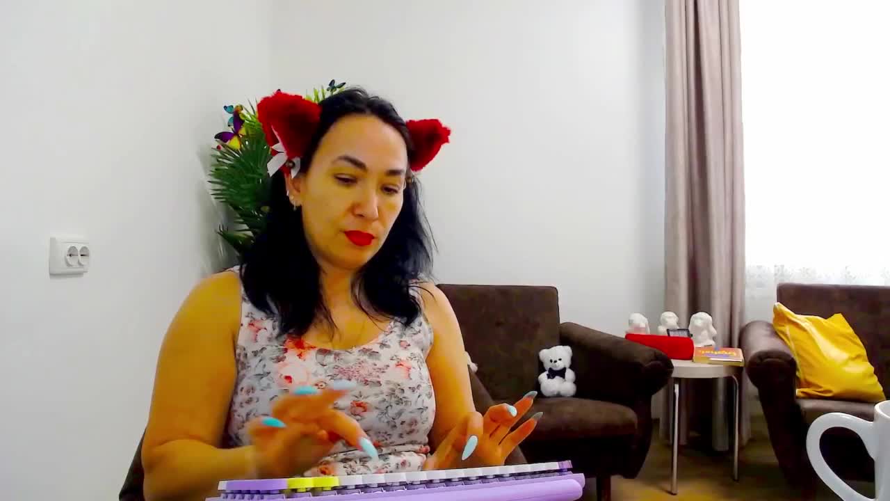 LesoleiLika Cam Show Recorded 2025-04-15