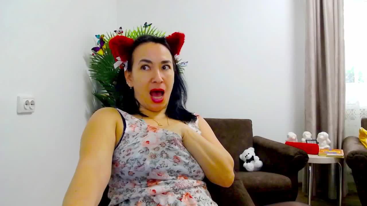 LesoleiLika Cam Show Recorded 2025-04-15