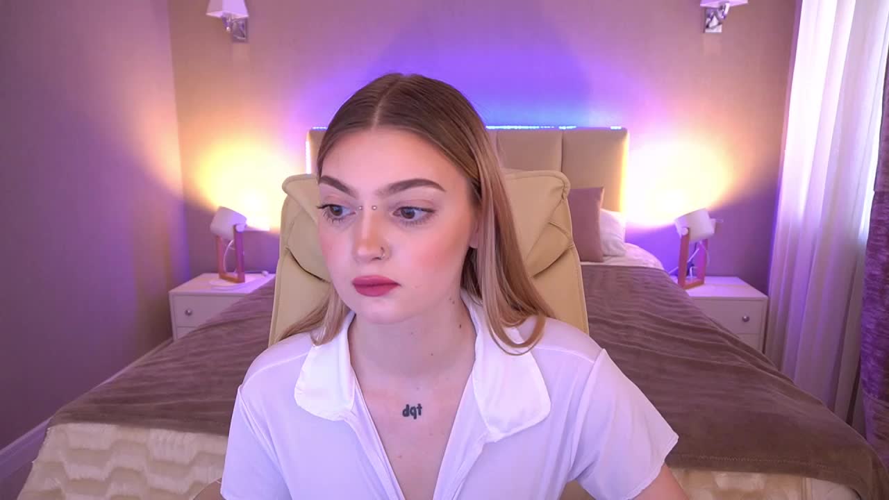 BayleeGlam Cam Show Recorded 2025-04-15