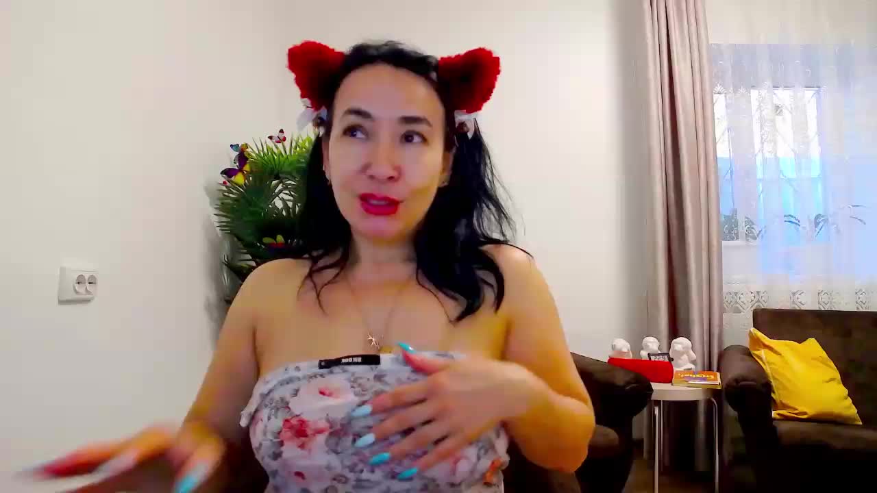 LesoleiLika Cam Show Recorded 2025-04-15