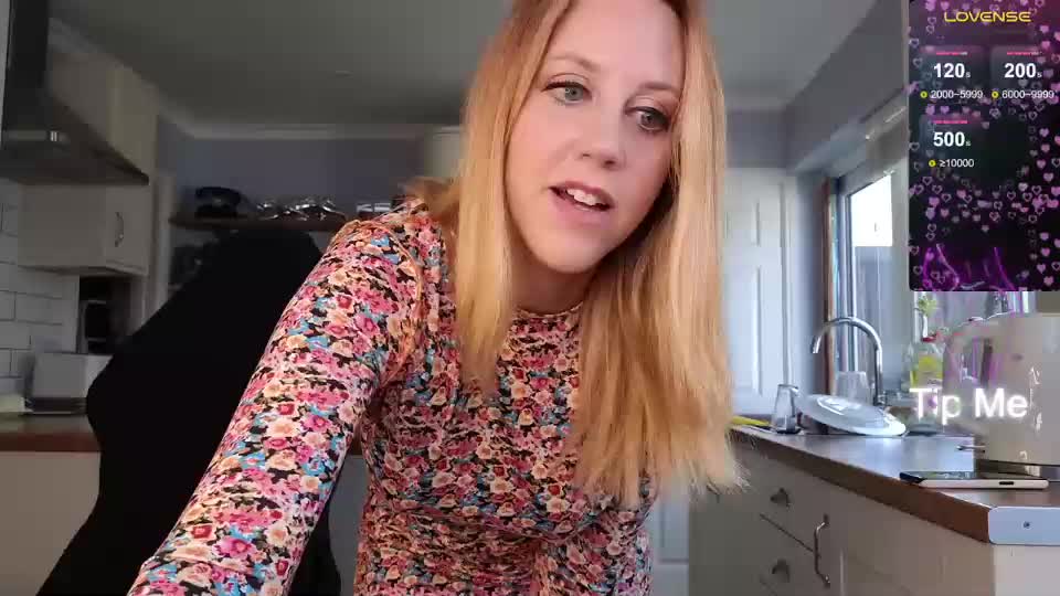 Stripmequick Cam Show Recorded 2025-04-15